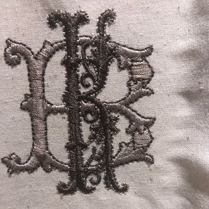 Meet your Posher, Karie